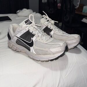 Nike Men's Athletic Shoes in White and Black